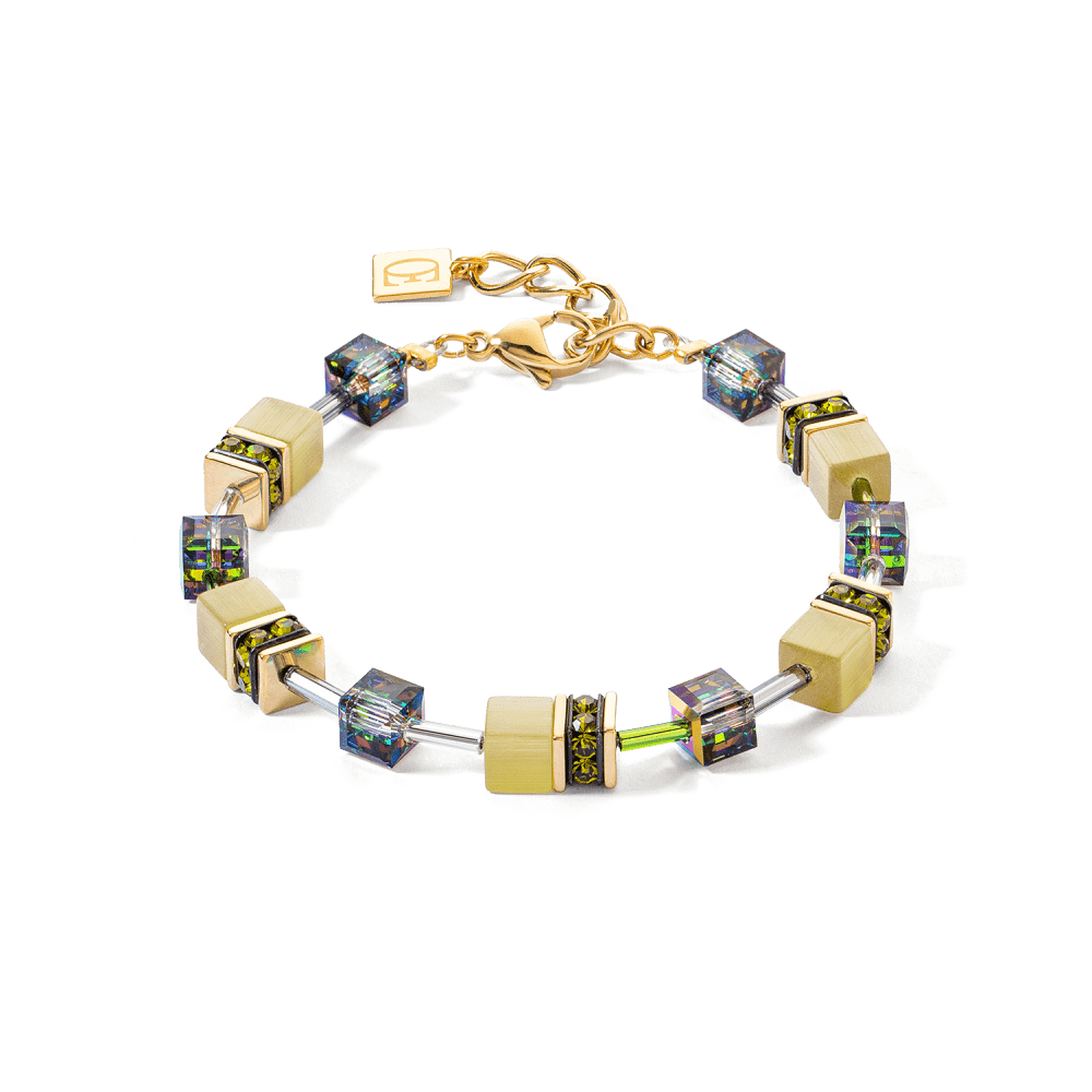 coeur-de-lion-4020-30-0900-geocube-goudkleurige-schakelarmband-met-iriserende-kubussen-en-olijfgroene-kristallen